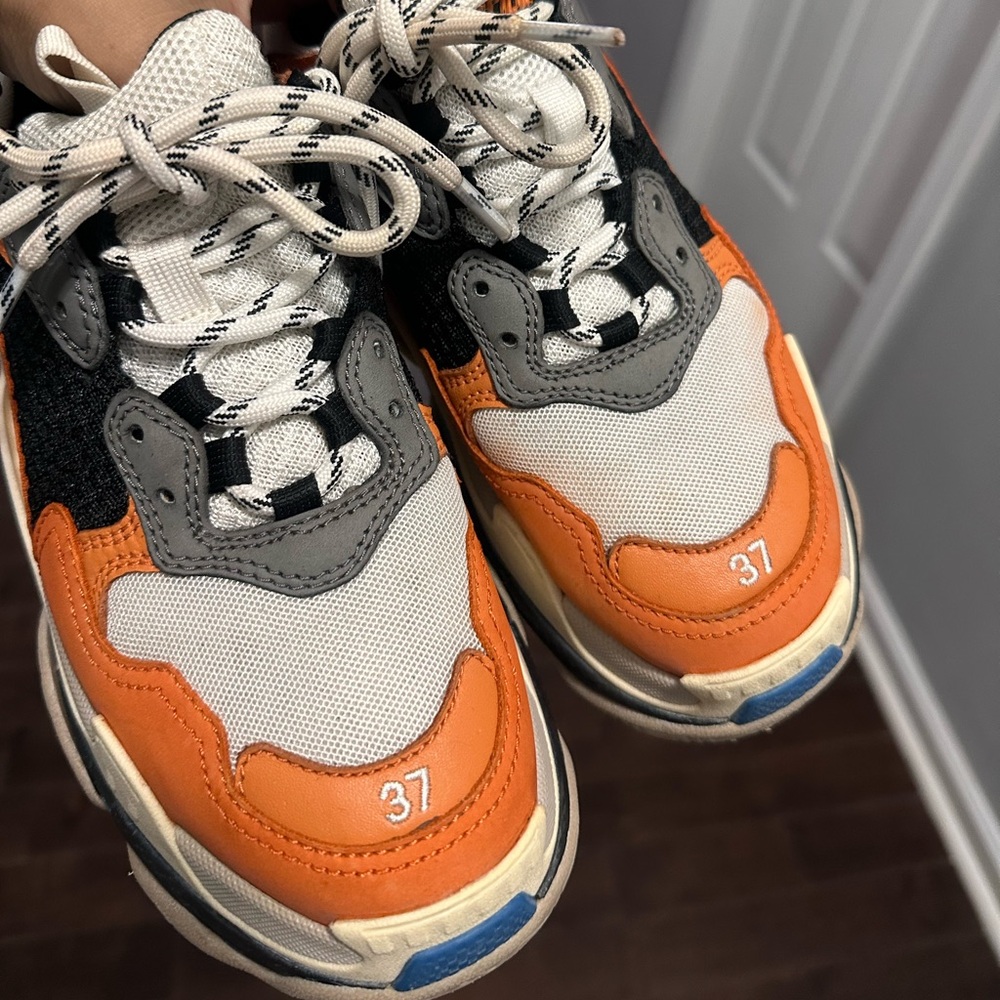 BALENCIAGA TRIPLE S SNEAKERS -AUTHENTIC - Picture 10 of 12